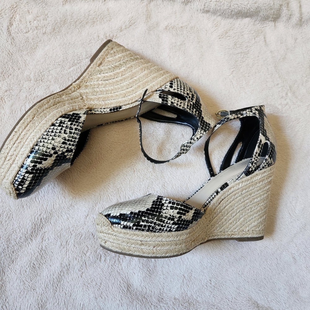 Marc Fisher Snake Print Wedges size 7 1/2 wide